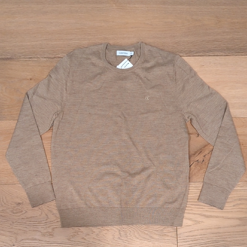 Calvin Klein | NWT Tan Crewneck Sweater